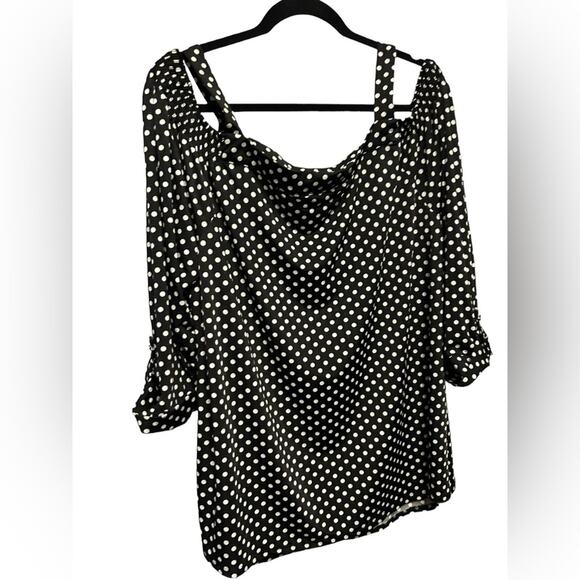 Cocomo Woman Off Shoulder Top - Picture 6 of 10